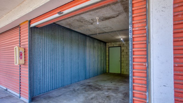 Alpine storage open storage unit