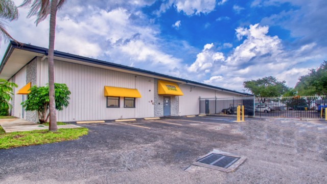 Alpine storage lakeworth